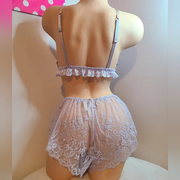 VTG Victoria's Secret Silk Lace Bra/ Panty Set Size 36D/Lg